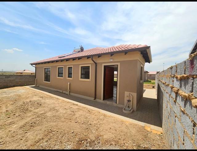 3 BEDROOM HOUSE FOR SALE IN SELCOURT